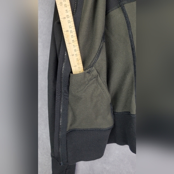 Lululemon women’s athletic Define jacket style Hoodie/thumb holes full zip Sz4 - Picture 8 of 14